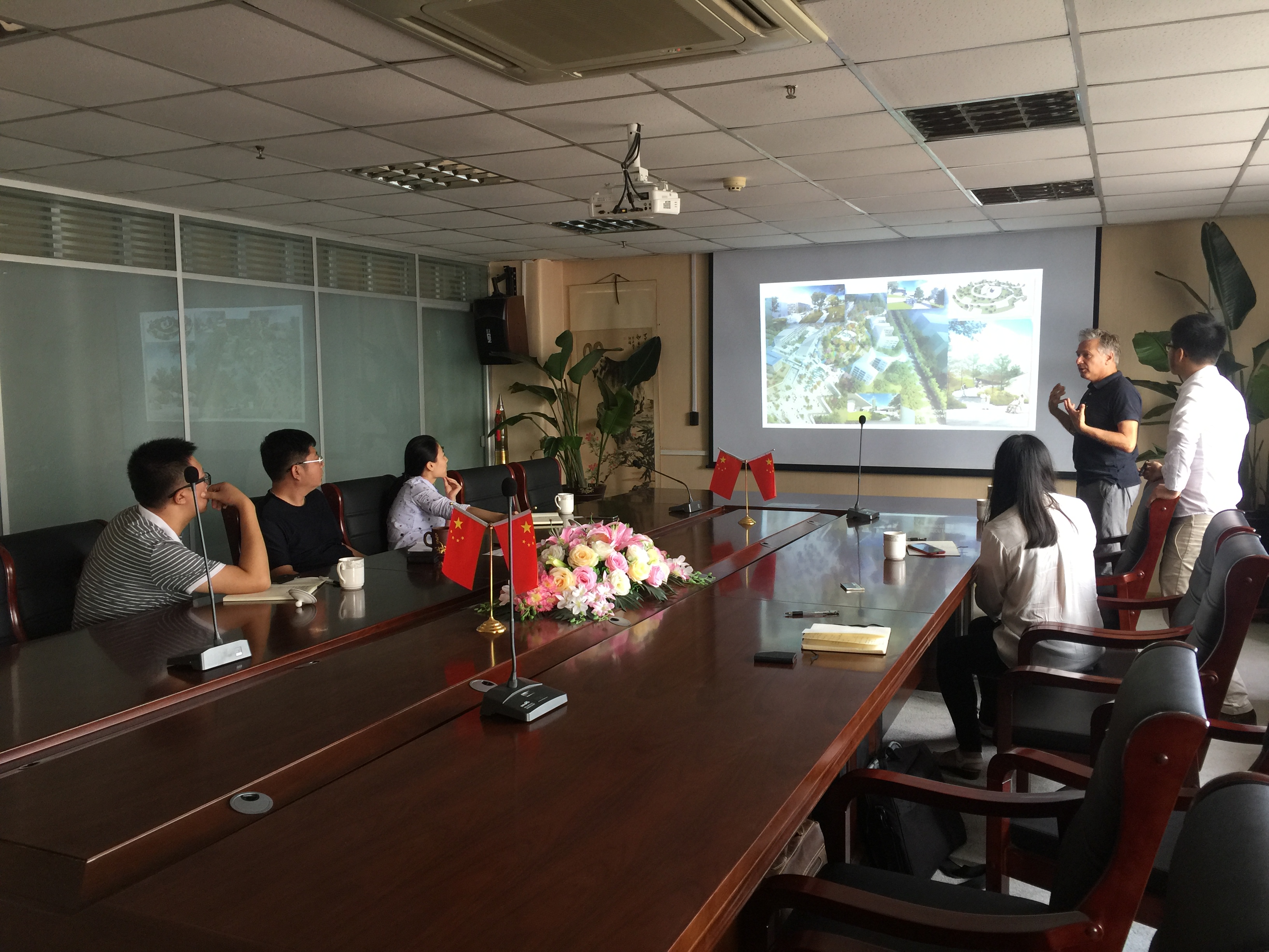 �������˼�޽���ϯ���ʦWouter Bolsius̽�ִ󿵽���ҵ԰�������